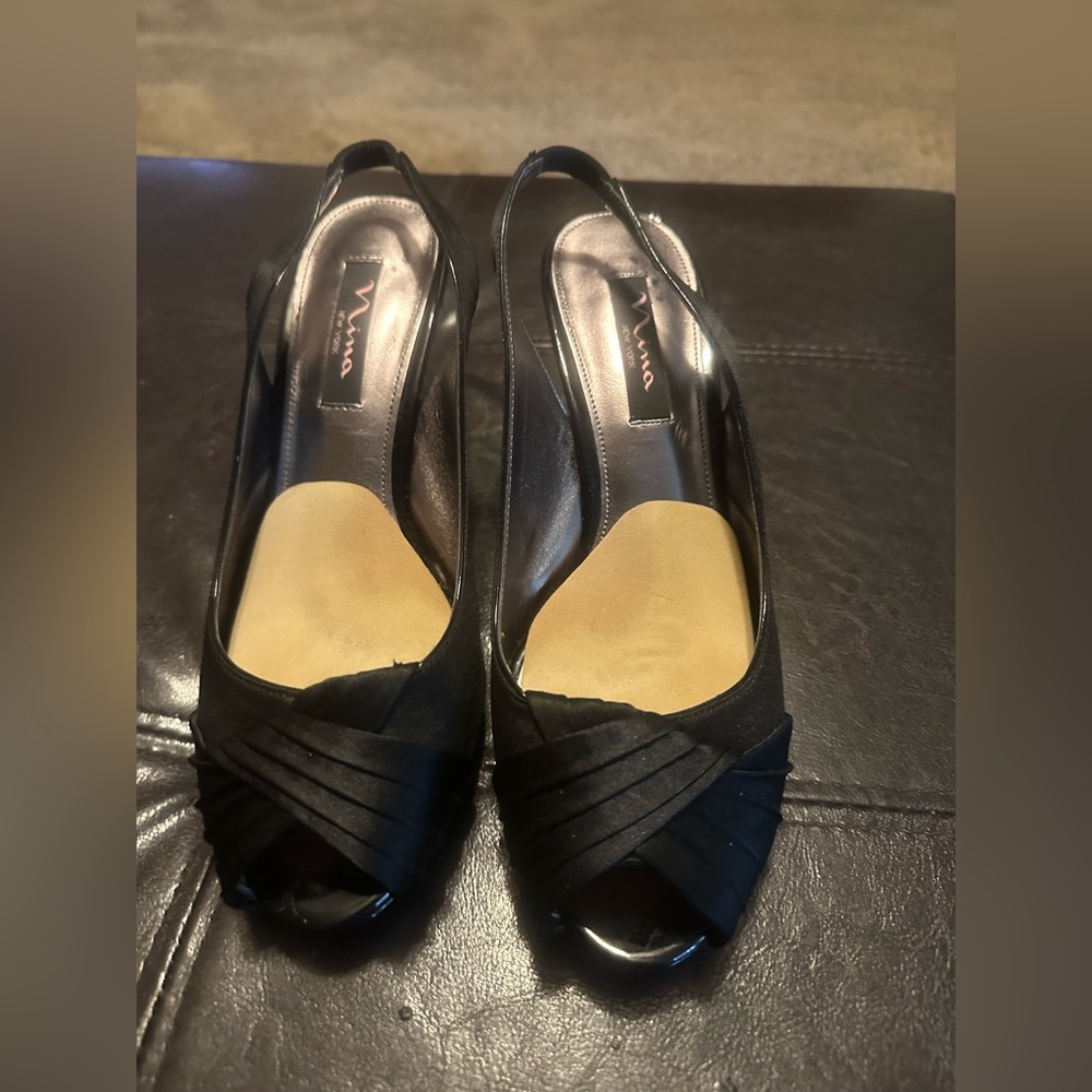 Nina Camala Black Open Toed Heels